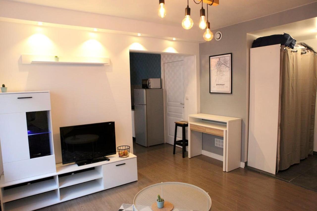 Studio Hyper Centre Ville Epernay - Champagne Eksteriør billede